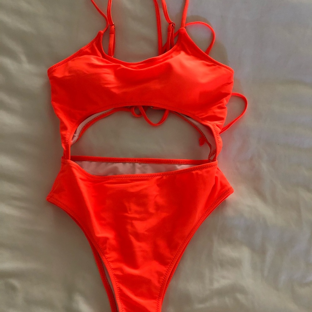 High Cut, cutout, one-piece